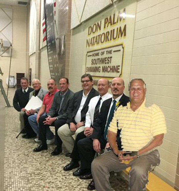 2017-hall-of-honor-group-at-pool-small-1.jpg